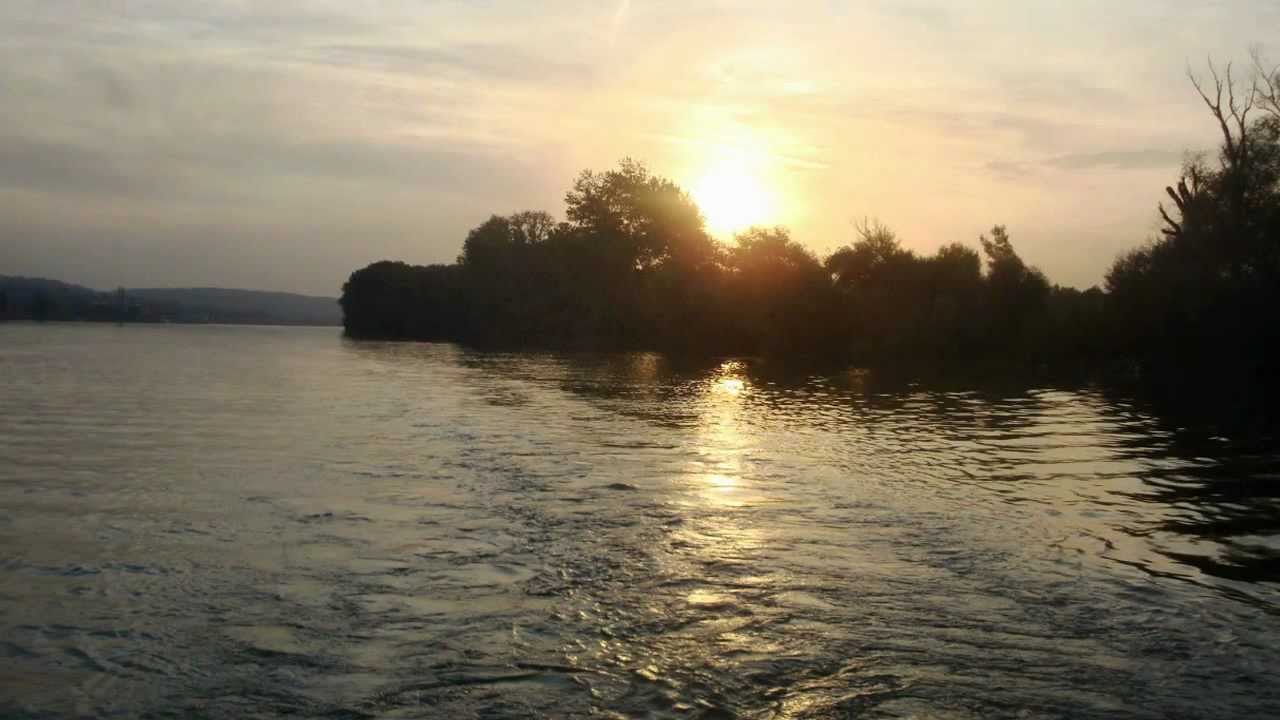 Krstarenje Dunavom kod Smedereva - YouTube
