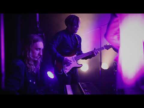 The Holy Rollercoasters - Out Jumped The Devil [Live In The Round]