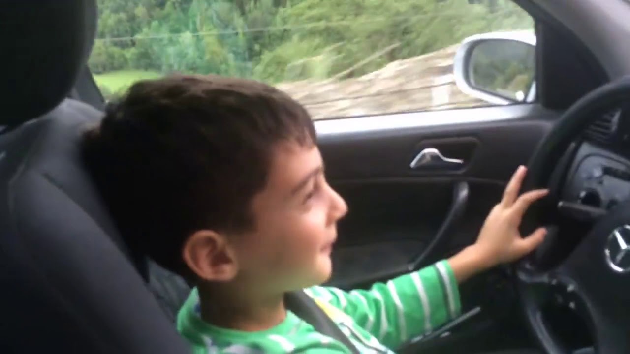 7 years old kid driving a car! 😱 - YouTube