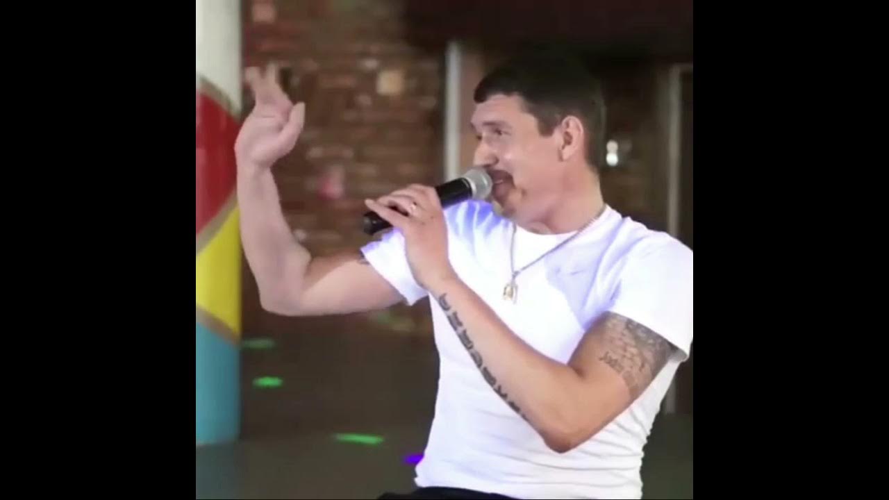 аркадий кобяков дует дует ветерок у девченок между ног. аркадий кобяков ветерок. аркадий кобяков дует ветерок. песни аркадия кобякова дует ветерок. а у девчонка ветерок аркадий кобяков.