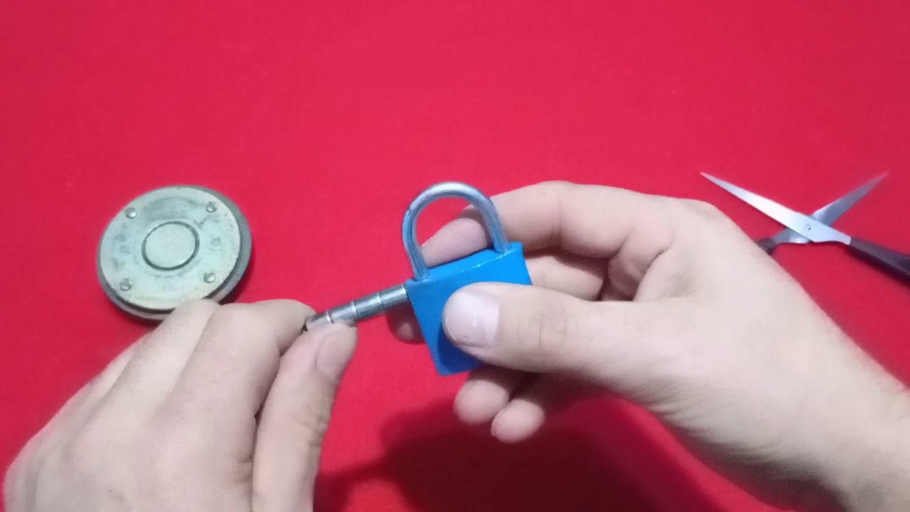 lakat feltörés mágnesel.-(padlock breaking with magnet)