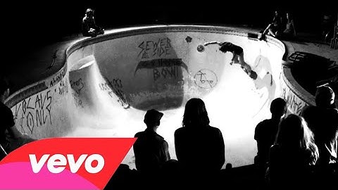 blink-182 - Sober (Music Video)