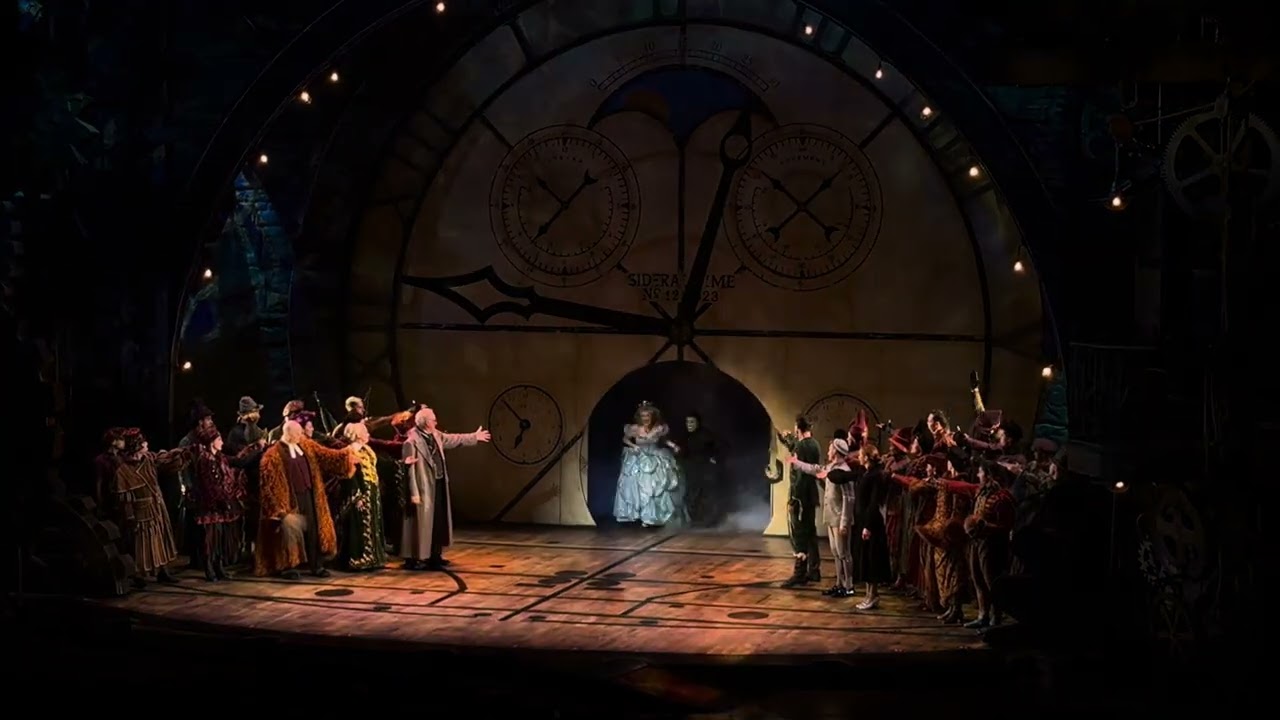 Wicked 20th Anniversary Curtain Call Mackenzie Kurtz and Mary Kate Morrissey #wicked #broadway