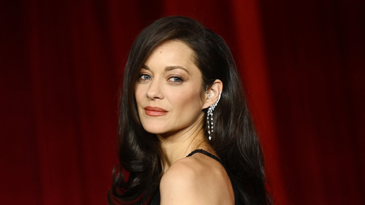Marion Cotillard in “The Morning Show” «Il mio desiderio ardente» - YouTube