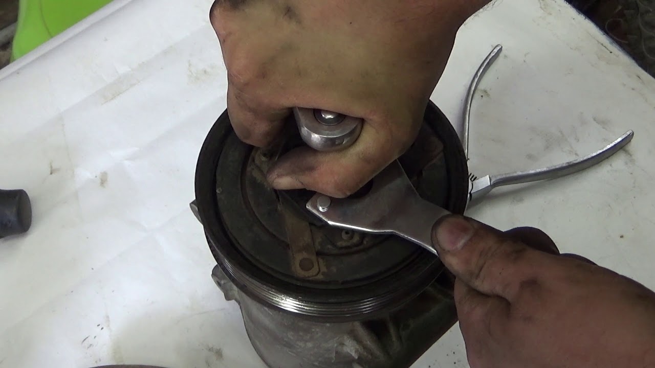 Кругом кидалово, ремонт кондюка Рено, трошки інструменту, чисто мотор ...