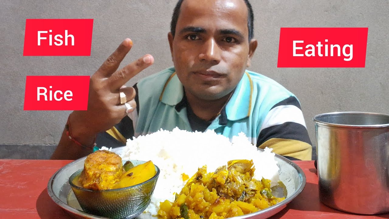 BIGBITES EATING RICE WITH PAPAYA GANTA FISH CURRY/AKSHAY EATING SHOW ...