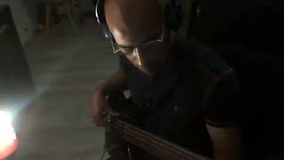 2FeetBino / Ease The Pain (Hiphopbassfreestyle Fretless)