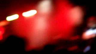 Tesla - "War Pigs" (Sabbath) - 8-11-06 - Sioux Falls, SD - (short bad quality clip)