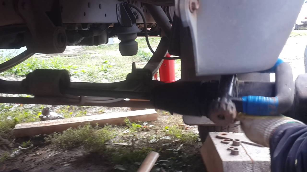 Демонтаж сайлентблока на газели отбойным молотком, когда кончилось ...