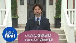 Justin Trudeau pauses for 21 seconds to answer question on Trump