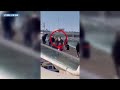 Porter abusivi a Venezia, turisti minacciati e rapinati alla stazione dei treni