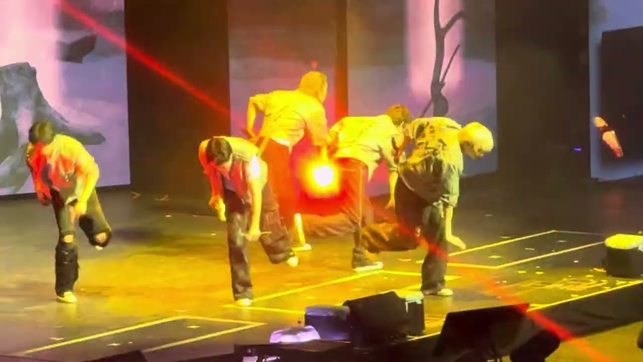 Tomorrow X Together-Deja Vu. Act:Tomorrow Tour in Newark, NJ on 10/02/25. #TXT. 