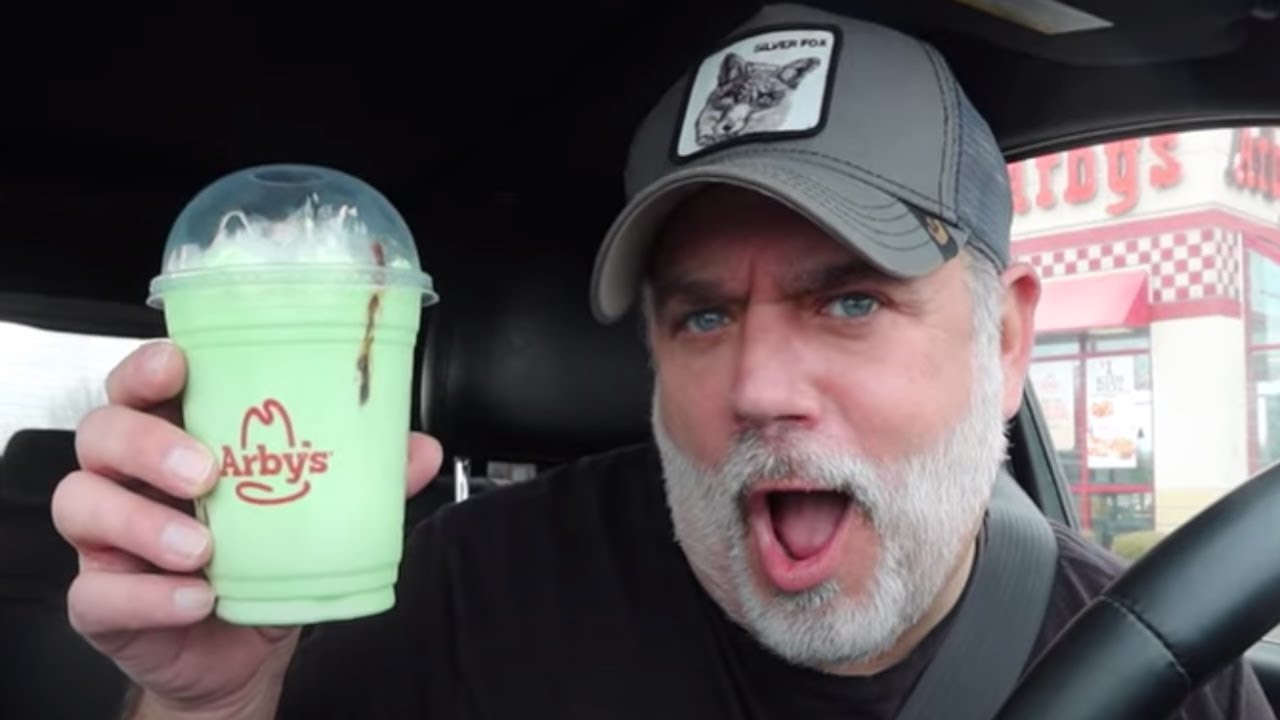 TRYING ARBY'S MINT CHOCOLATE CHIP MILKSHAKE! - YouTube