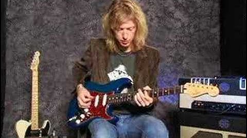 Deluxe Memory Man - Demo by Peter Stroud - Analog Delay/ Chorus/ Vibrato - Electro Harmonix