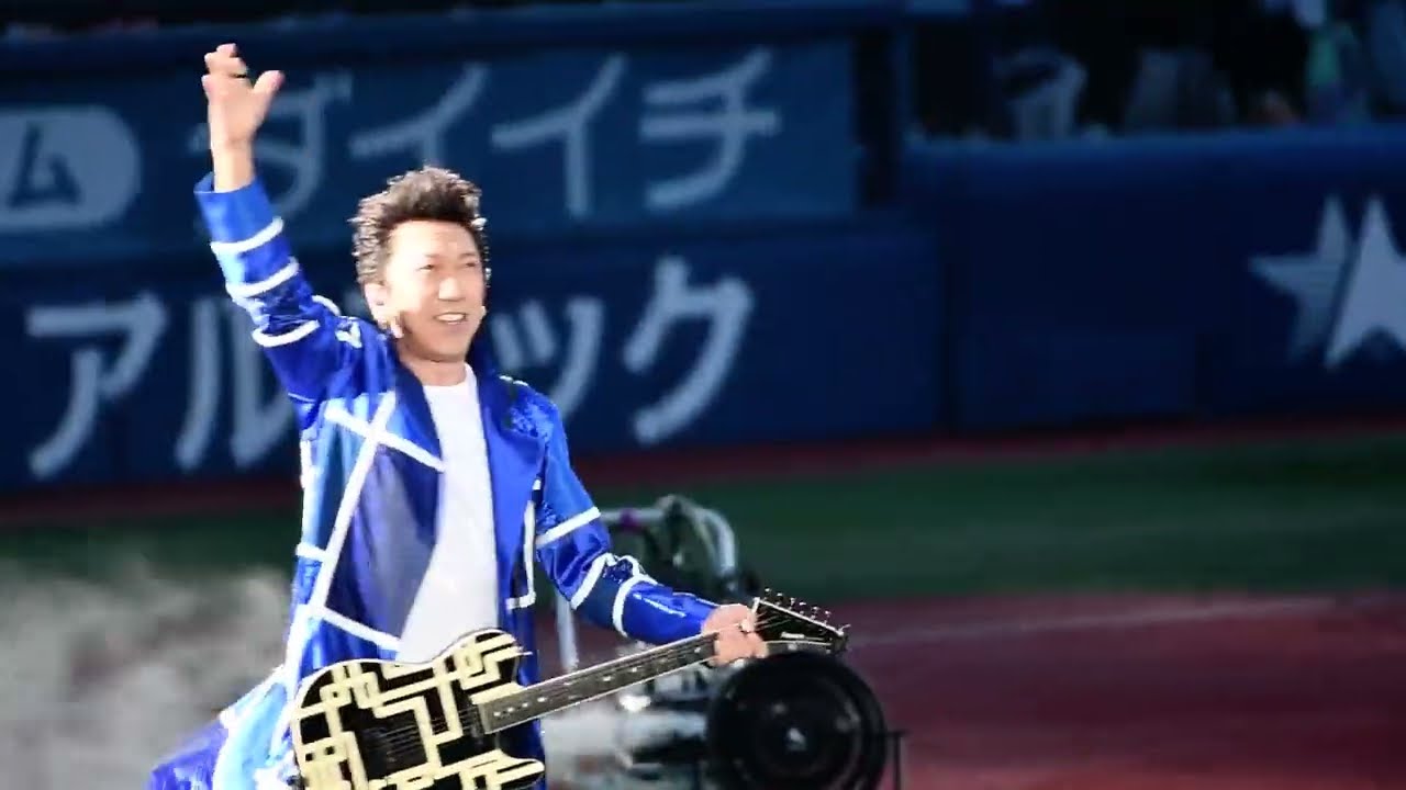 布袋寅泰ハマスタに堂々見参！横浜DeNAベイスターズ OPENING GAME 2024 