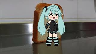 bread falling over miku 💔❗❗
