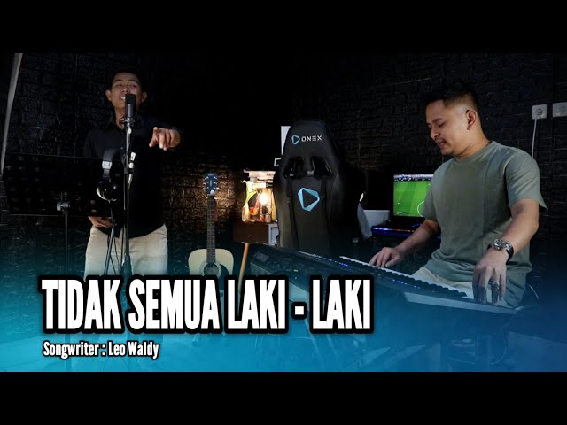 TIDAK SEMUA LAKI - LAKI || DANGDUT UDA FAJAR (OFFICIAL LIVE MUSIC) class=