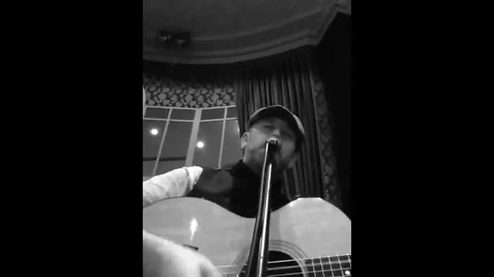 Gerry Tully sings The Lakes of Pontchartrain.