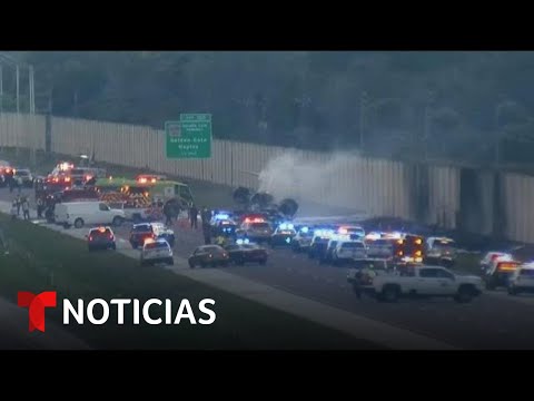 EN VIVO: Un avión privado se estrella y se incendia en Naples, Florida
