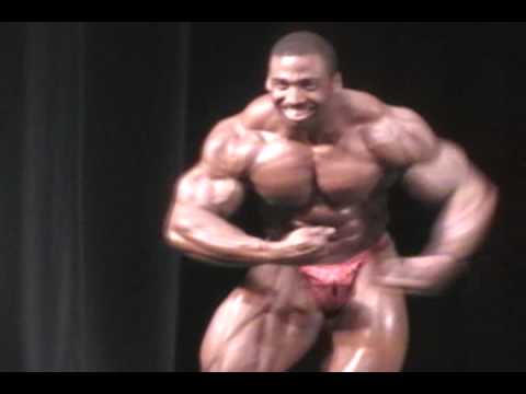 cedric mcmillan guest posing with ty young and david griffin at 2008 sc state show