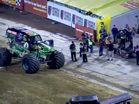 Jacksonville Monster Jam 2011 Grave Digger(Dennis ...