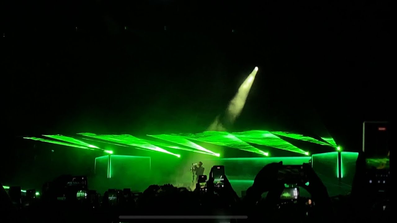 Explanda Azteca Doomed - Bring Me The Horizon (Explanada Estadio Azteca, CDMX. 14/Dic ...