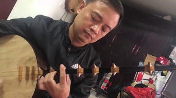 Xưởng đàn nguyệt thầy Tuấn lối phú