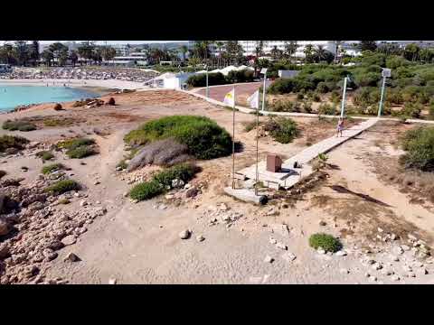 Video: Hotel Siprus Dengan Pantai Pribadi: Gambaran Umum