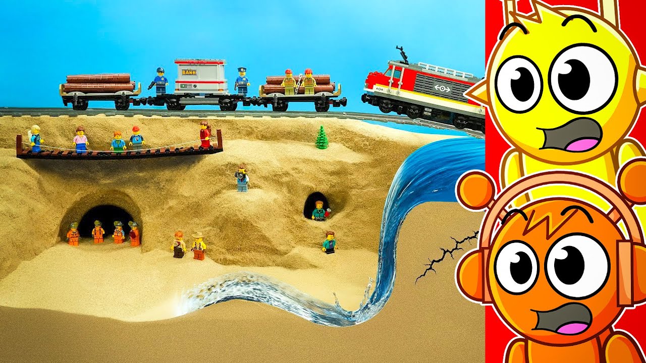 LEGO TRAIN CRASH против ГИГАНТСКОГО ЦУНАМИ