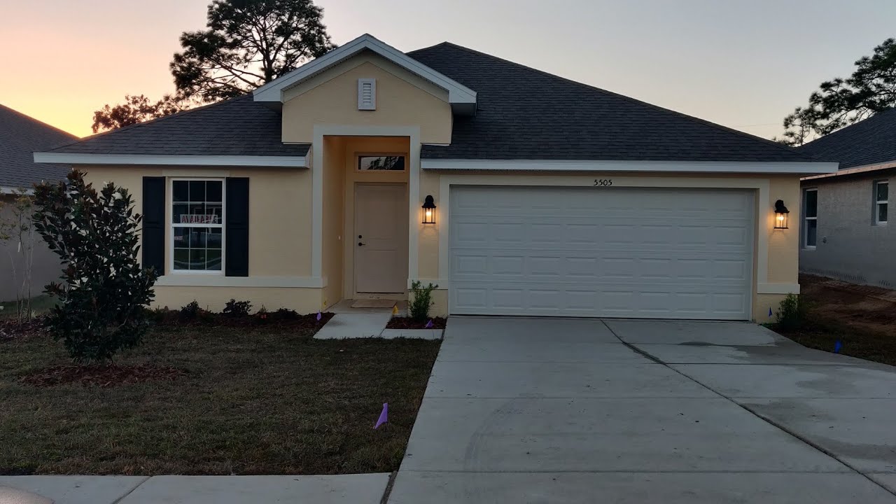 Spring Hill Home Tour Under $300k 3/2/2 | Dark Cabinets & Wood Tile Floors!