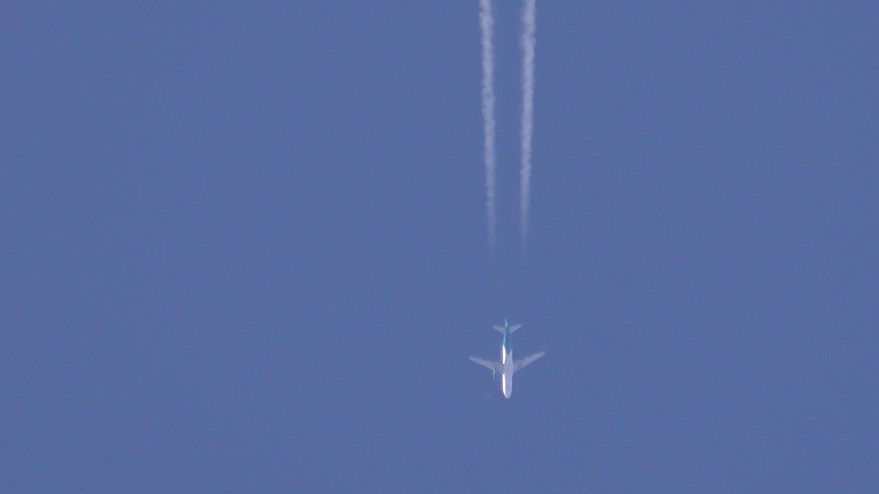 airshow schedule share EI DVN Aer Lingus Airbus a320 contrail seen Cambridge UK 13sep19 221p DBV 2 DUB 36kft