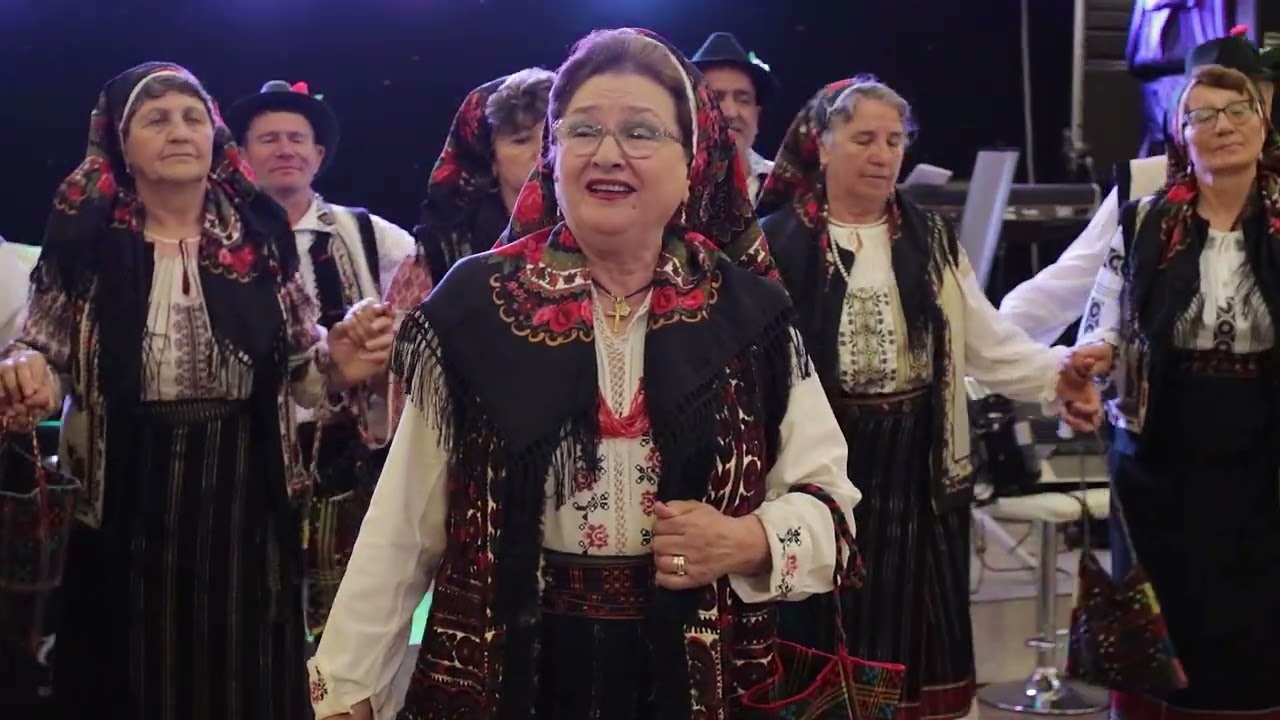 Balul gospodarilor din Ținutul Bacăului, 2022 -Maria Enache și Ans. Trandafir de la Sărata