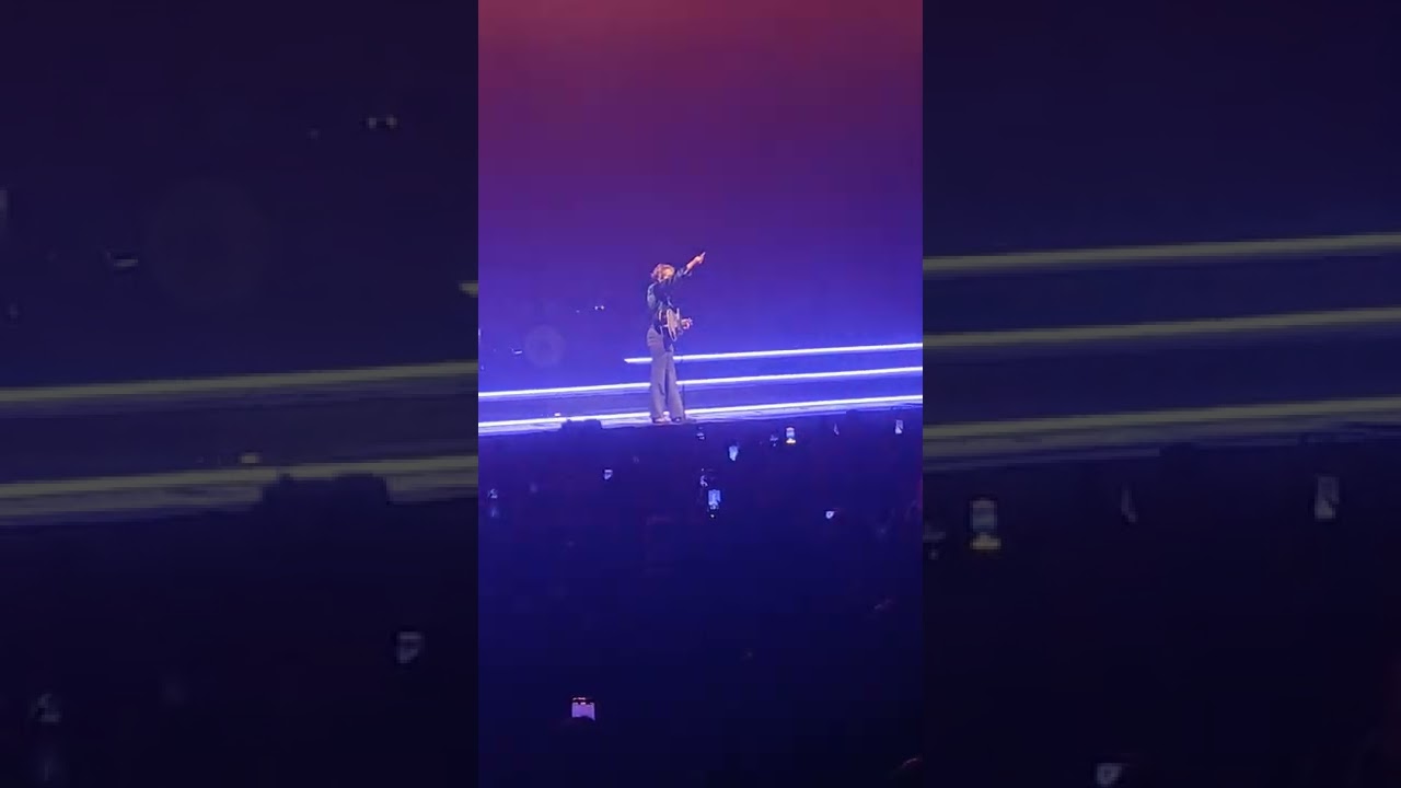 5SOS Luke's speech in Prague 29/4/22