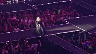 Madonna - Rain [24/04/2024]