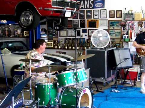 Jimmy Gilmer and the Fireballs perform Buddy Holly's "oh boy" adlı videoyu YouTube'da izle Jimmy Gilmer and the Fireballs perform Buddy Holly's "oh boy" adlı videoyu YouTube'da izle