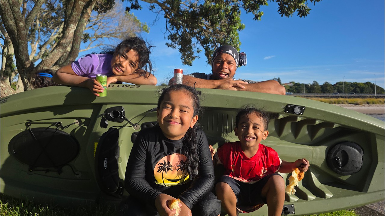 Nothing Beats a Family Picnic at the Beach!