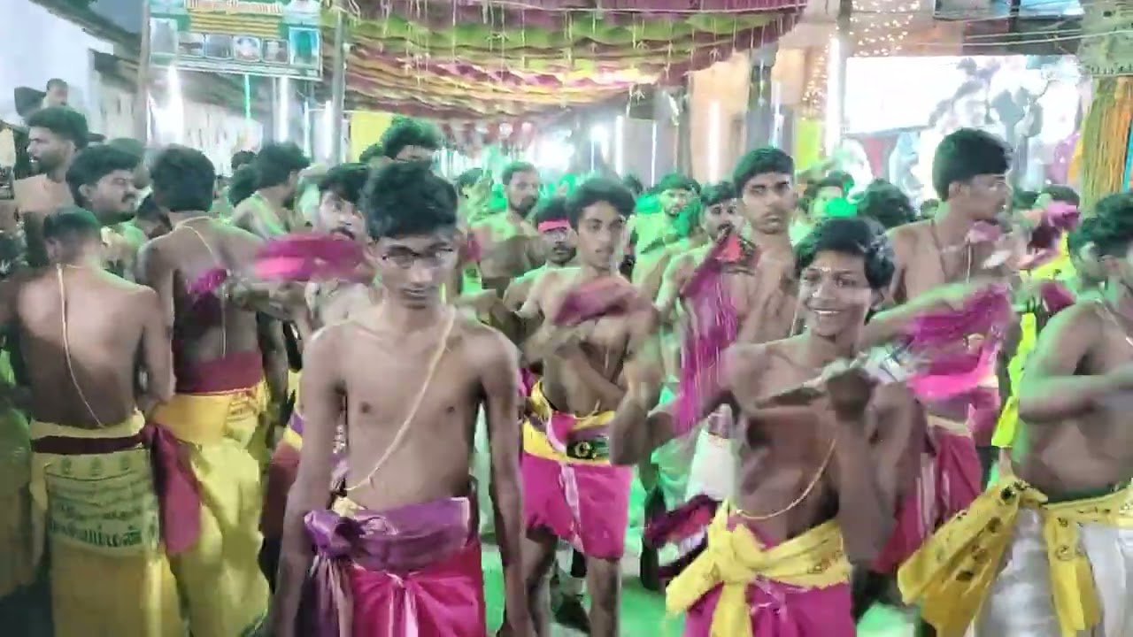 🙏🙏 சேலம் வேம்படி தாளம் ஸ்ரீ சௌடேஸ்வரி அம்மன் திருவிழா வீரக்குமார் அவர்களின் ஆட்டம் 👍🙏