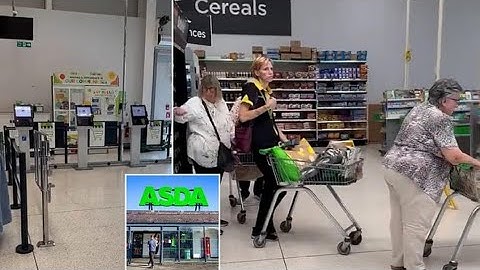 Shoppers REFUSE Self-Checkout: The Viral Queue Protest!