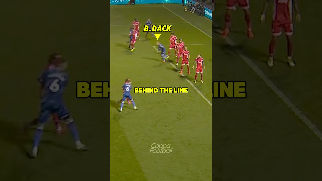 1000 IQ Corner Kick ☠️🧠