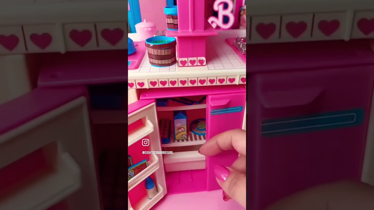 1984 Barbie Dream Kitchen 