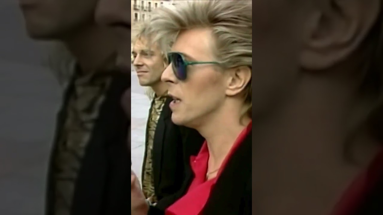 POV: David Bowie in his vlogging era