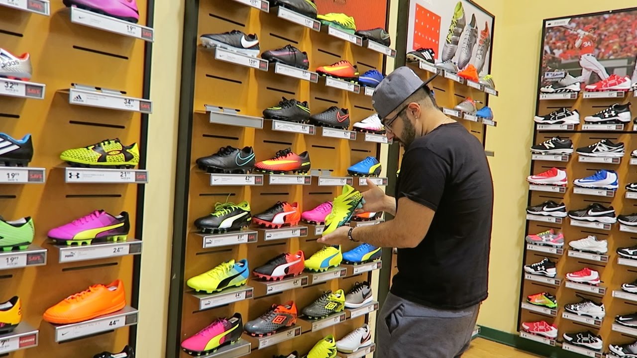 OUR DATE + LOOKING AT FOOTBALL BOOTS! YouTube