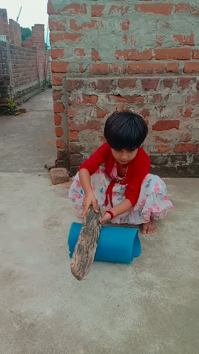 Mai tarbuj 🍉 kat rahi hu🤣🤣#shorts #funny #comedy #ytshorts #shortsfeed #trendingshorts #viral