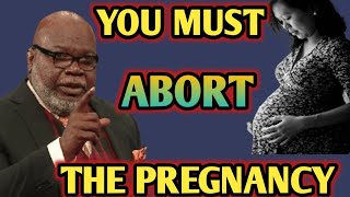 Fighting: TD Jakes Reaction When Accused By A Church Sister Of Getting Her Pregnant