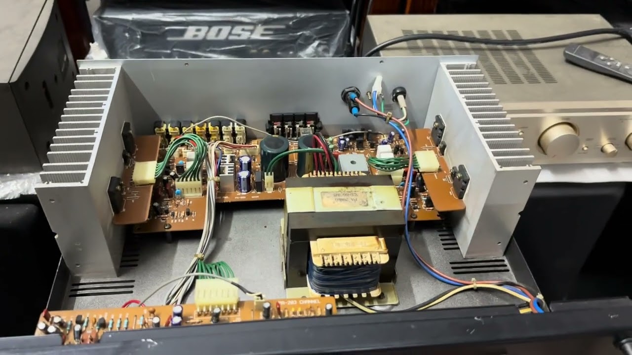 ( 21 triệu) 301 av + 203 iii sịn + mic ko dây. 08888.99695