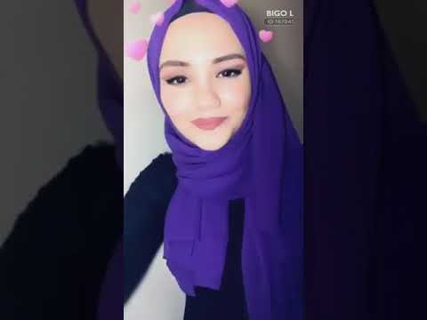 فتاة تركية محجبة تغني اغنية انت اية لنانسي عجرم بصوت جميل