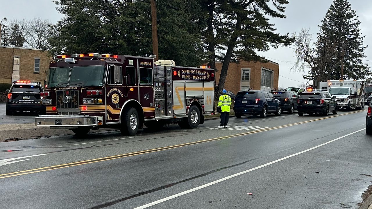 3 Vehicle Accident with Injuries North Avenue 22823