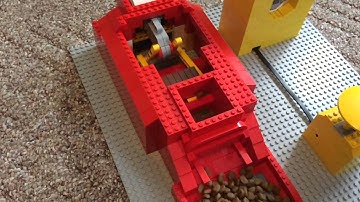 LEGO Pet Feeder V2.0 Mechanism