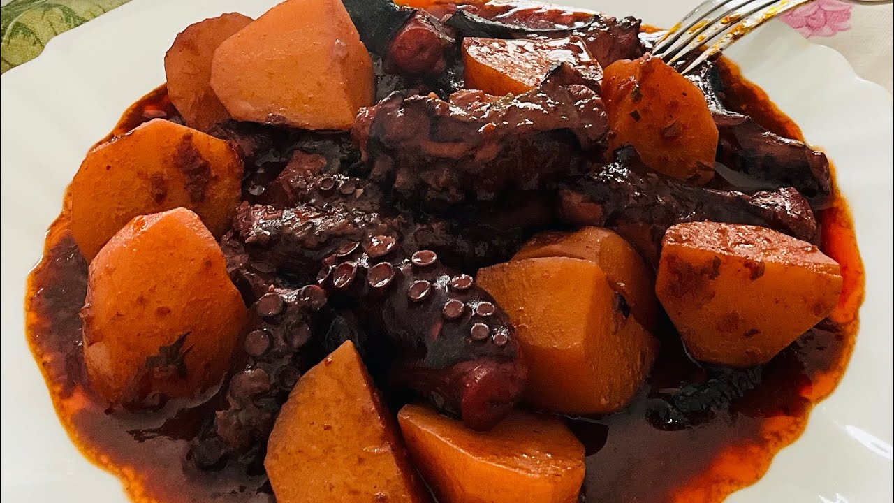 Almoço…Polvo Guisado Sabor Tradicional dos Nossos Açores …Ficou Divinal 