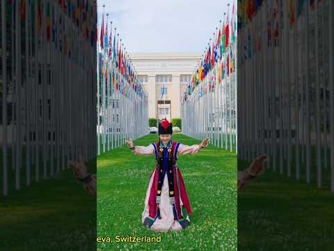 Today, I had the privilege of performing Bii Biyelgee in front of UN house. @unitednations @ungeneva